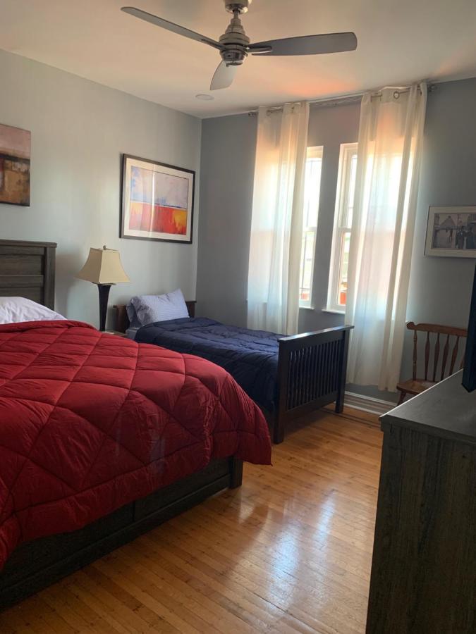 Spacious 5-Br House Near Transit W Parking شيكاغو المظهر الخارجي الصورة